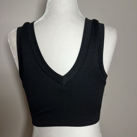 Aerie Offline Women's Ribbed Crop Top V Neck Sport Bra - Picture 3 of 8